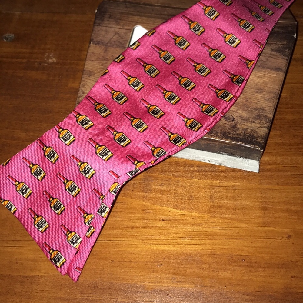 Makers mark Bow Tie- pink